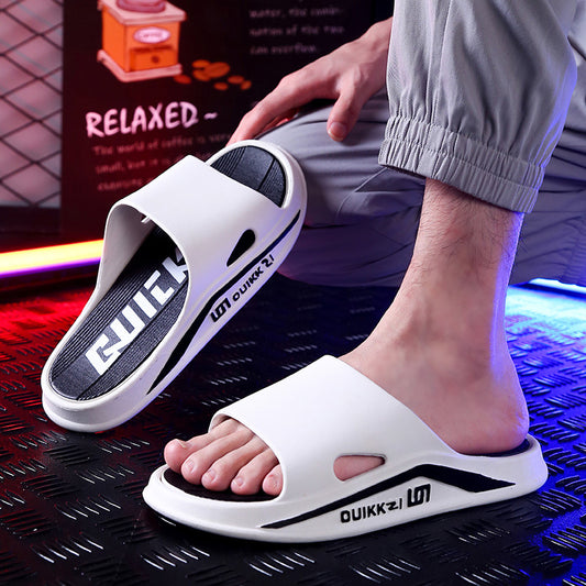 New Summer Sandals Fashion Trendy Men's Slippers Casual Soft Bottom Outer Wear Thick Bottom Beach Indoor Slippers Men's Wholesale