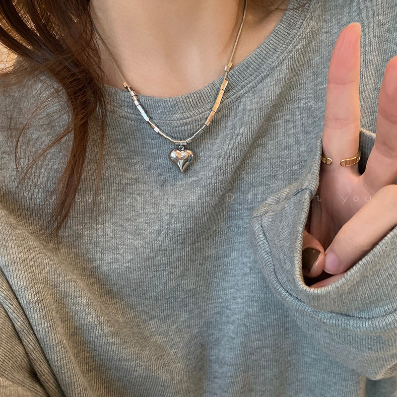Cold Wind Three-dimensional Love Square Necklace Female Ins Niche Design Sense Titanium Steel Does Not Fade Sweater Chain Accessories