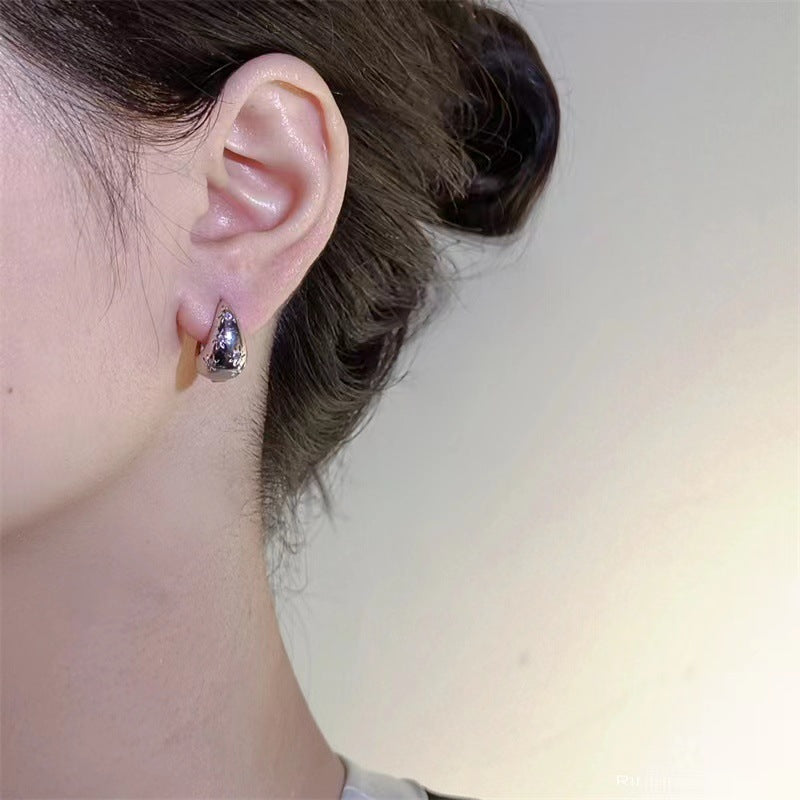 Water Drop Earrings 2023 New Arrival Trendy Metal Star Earrings Women&#039;s Elegant Korean-style Light Luxury Simple High-end Sense Earrings