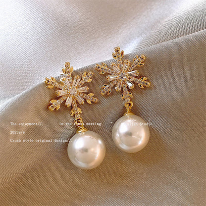 Elegant Zircon Pearl Stud Earrings For Women 2024 New Trendy Earrings Niche Design High-grade Retro Hong Kong Style Earrings