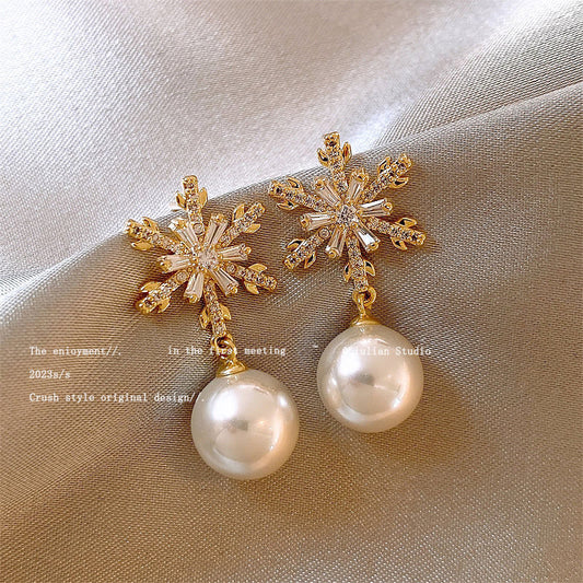 Elegant Zircon Pearl Stud Earrings For Women 2024 New Trendy Earrings Niche Design High-grade Retro Hong Kong Style Earrings