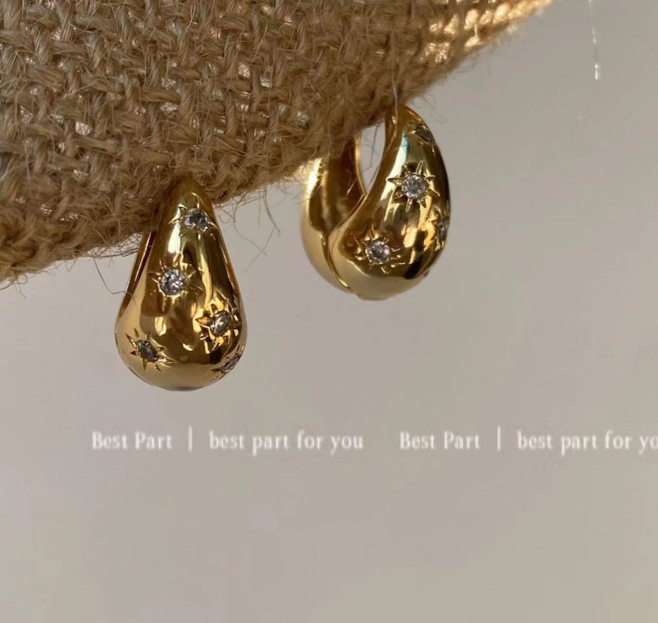 Water Drop Earrings 2023 New Arrival Trendy Metal Star Earrings Women&#039;s Elegant Korean-style Light Luxury Simple High-end Sense Earrings